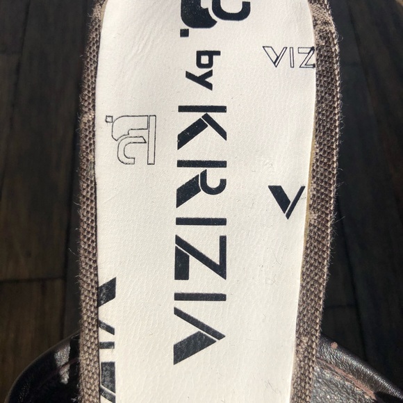 EUC VINTAGE B.by Krizia Brown Monogram Sandals Sz5 - Picture 3 of 11